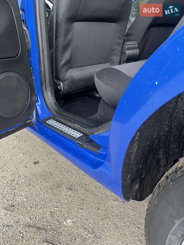 Хетчбек Volkswagen Golf 2002 в Красилові