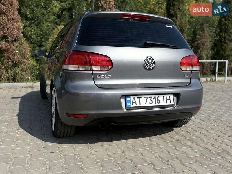 Хетчбек Volkswagen Golf 2008 в Стрию