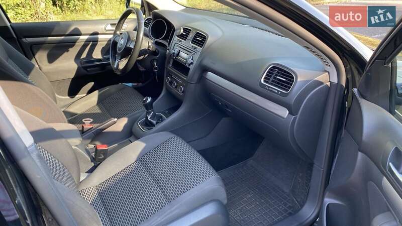 Універсал Volkswagen Golf 2013 в Прилуках