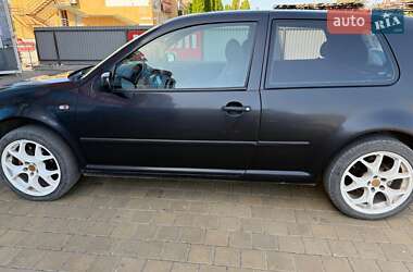 Хетчбек Volkswagen Golf 2002 в Великій Березовиці