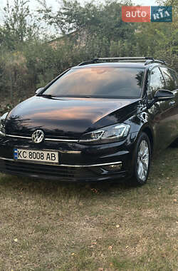 Універсал Volkswagen Golf 2017 в Луцьку
