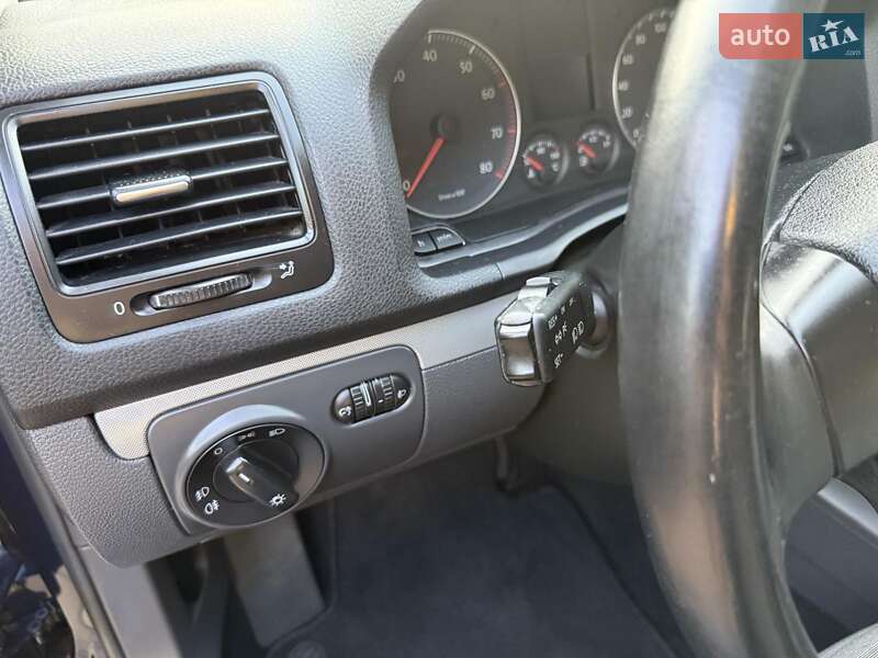 Хетчбек Volkswagen Golf 2007 в Києві