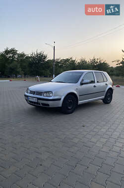 Хэтчбек Volkswagen Golf 2001 в Болграде