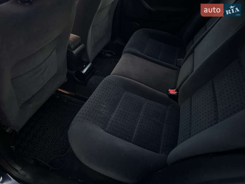 Хэтчбек Volkswagen Golf 1999 в Полтаве