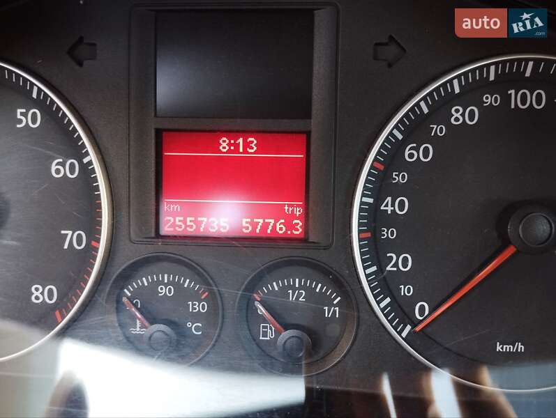 Хетчбек Volkswagen Golf 2004 в Згурівці