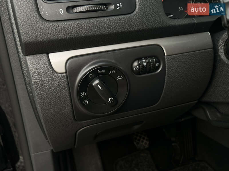 Универсал Volkswagen Golf 2009 в Харькове