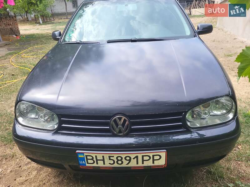 Volkswagen Golf 2003