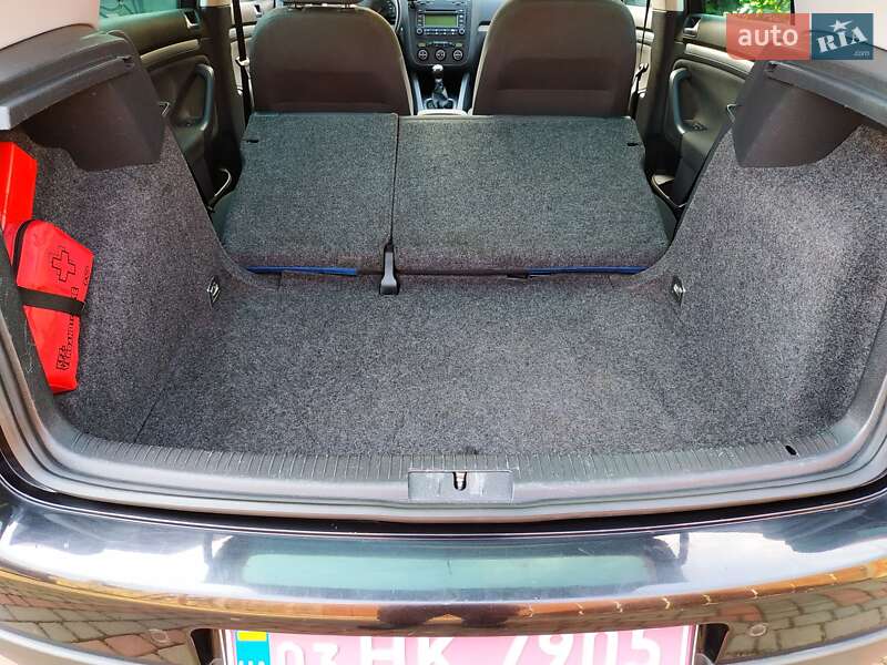 Хэтчбек Volkswagen Golf 2007 в Луцке