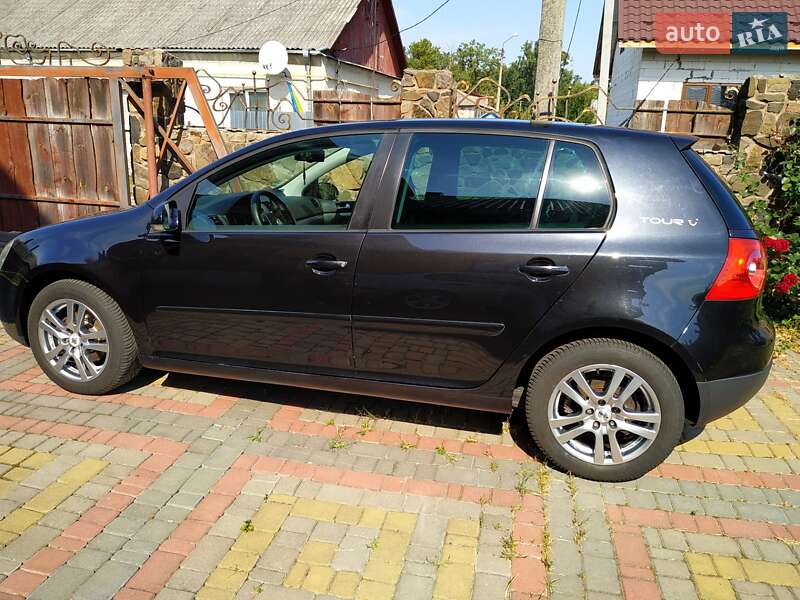 Хэтчбек Volkswagen Golf 2007 в Луцке