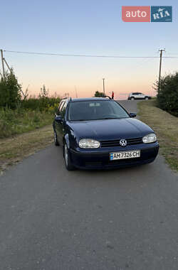 Универсал Volkswagen Golf 2000 в Ровно