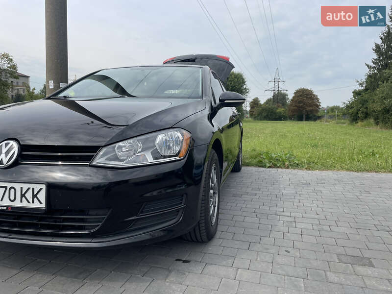 Хетчбек Volkswagen Golf 2015 в Львові