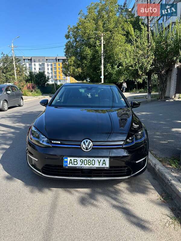 Хетчбек Volkswagen Golf 2017 в Вінниці