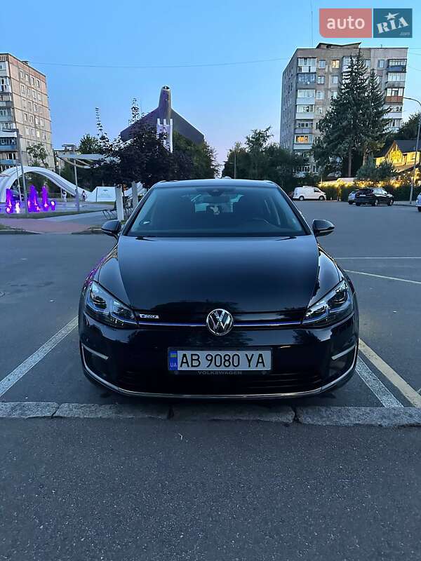 Хетчбек Volkswagen Golf 2017 в Вінниці