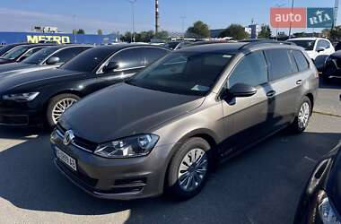 Універсал Volkswagen Golf 2014 в Дніпрі
