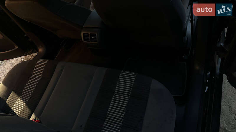 Хетчбек Volkswagen Golf 2008 в Полтаві