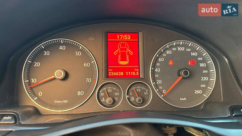 Хетчбек Volkswagen Golf 2008 в Полтаві