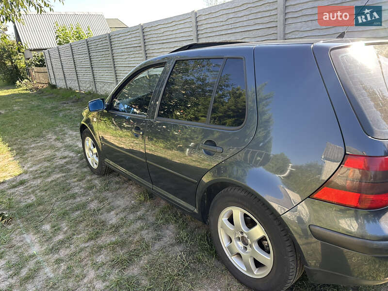 Хэтчбек Volkswagen Golf 2001 в Бородянке