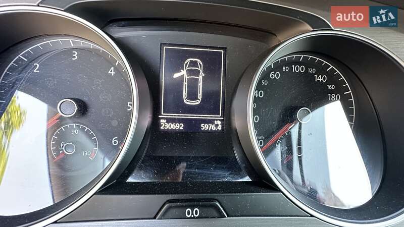 Универсал Volkswagen Golf 2016 в Киеве