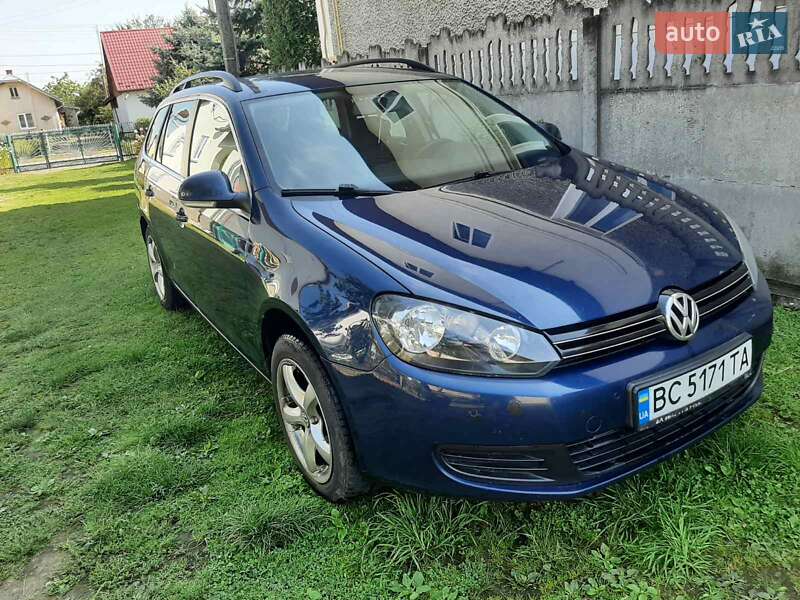 Універсал Volkswagen Golf 2011 в Стрию