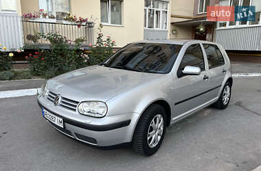 Хетчбек Volkswagen Golf 2001 в Вінниці