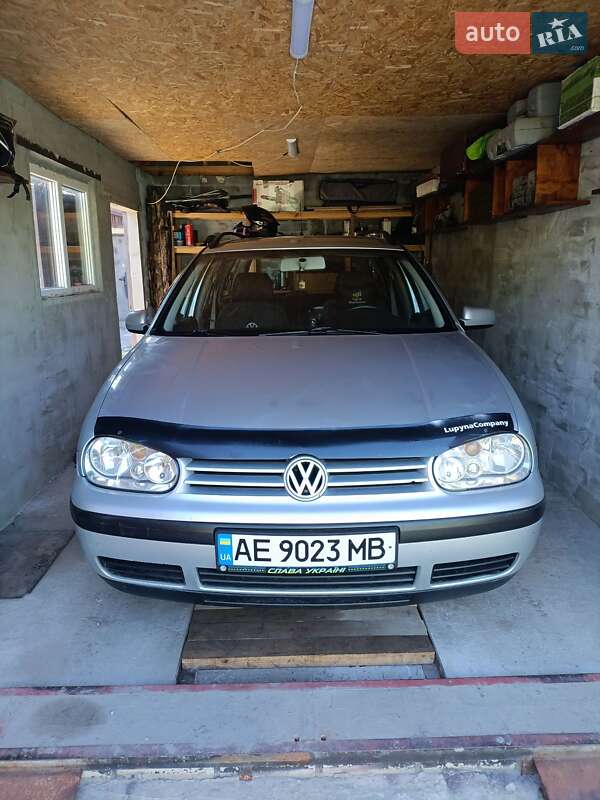 Volkswagen Golf 2001