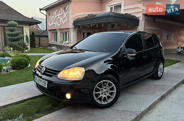 Хетчбек Volkswagen Golf 2008 в Чернівцях