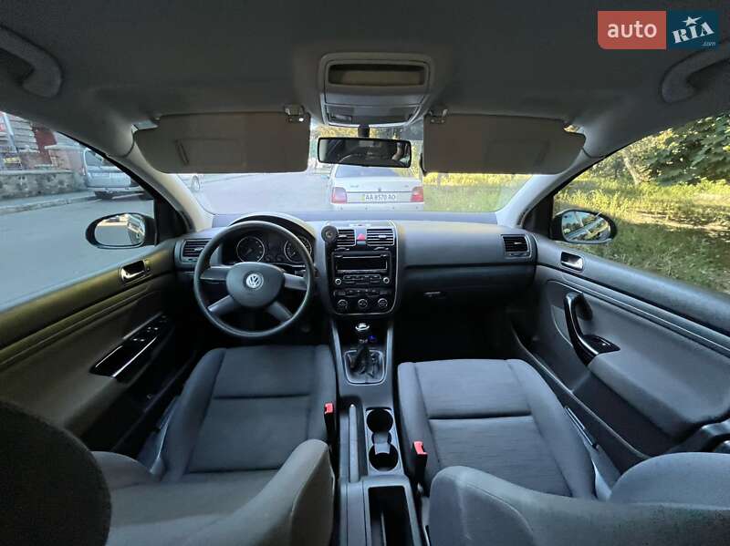 Хетчбек Volkswagen Golf 2005 в Білій Церкві