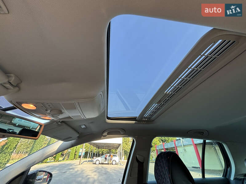 Хэтчбек Volkswagen Golf 2010 в Дубно