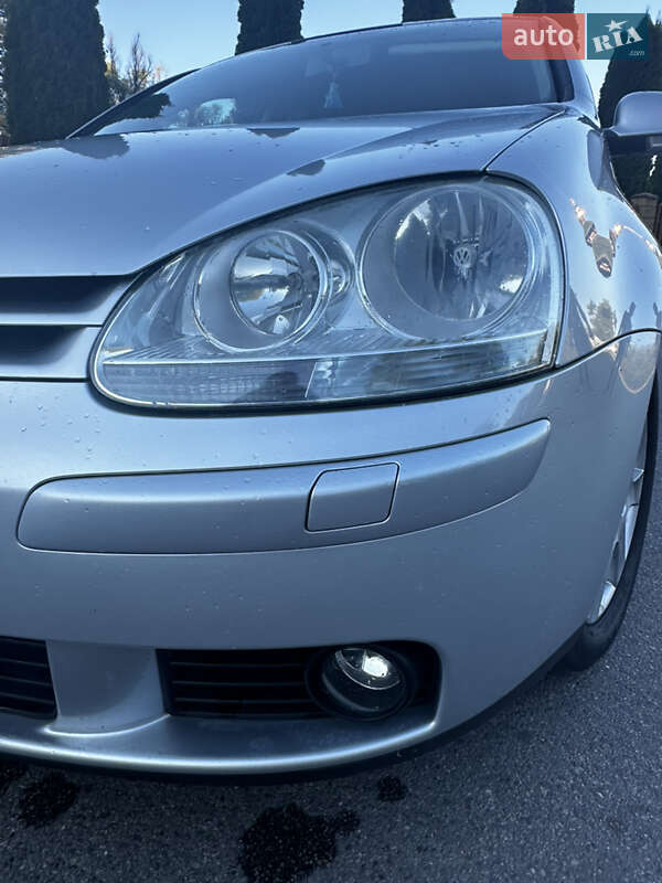 Хетчбек Volkswagen Golf 2006 в Дніпрі