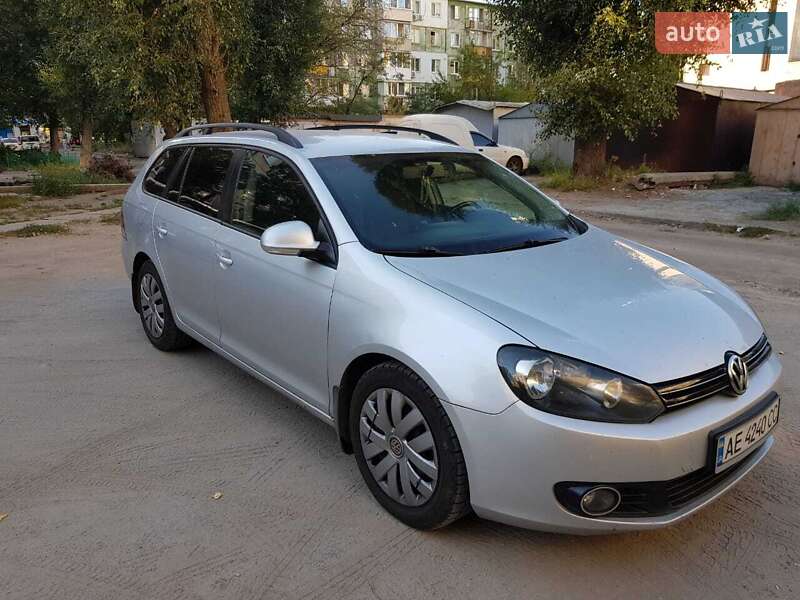 Універсал Volkswagen Golf 2009 в Дніпрі