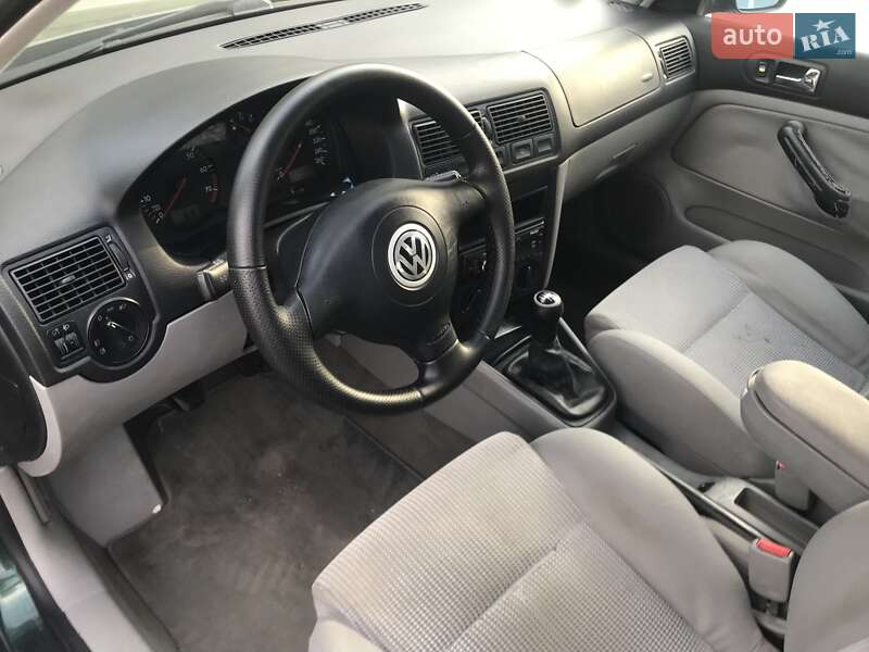 Хетчбек Volkswagen Golf 1998 в Харкові