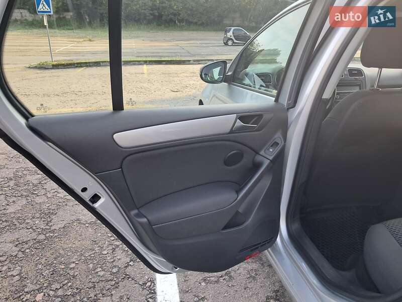 Хетчбек Volkswagen Golf 2011 в Борисполі