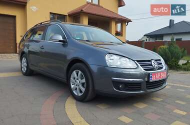 Універсал Volkswagen Golf 2009 в Яворові