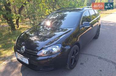 Універсал Volkswagen Golf 2010 в Сарнах