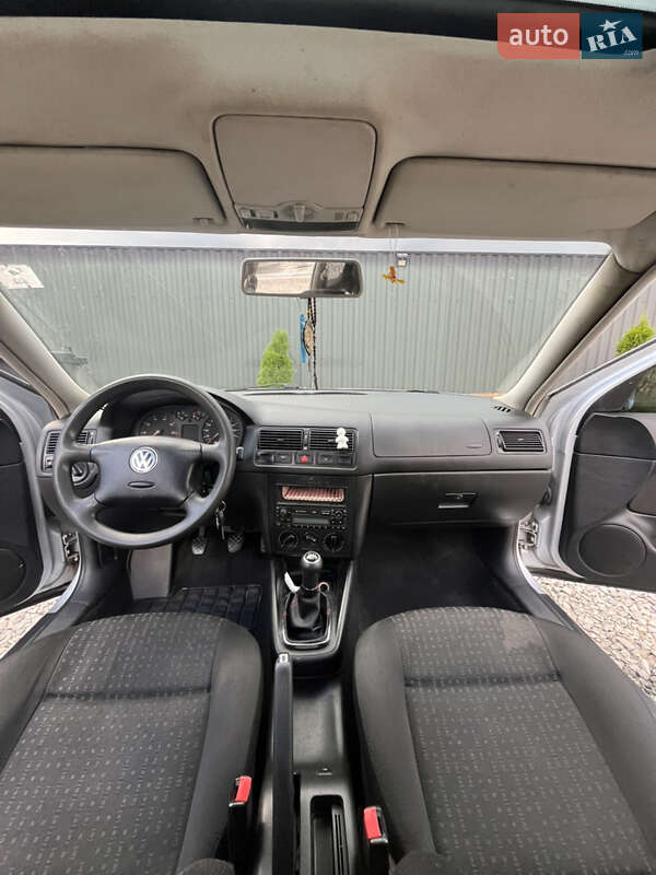 Універсал Volkswagen Golf 2000 в Рахові