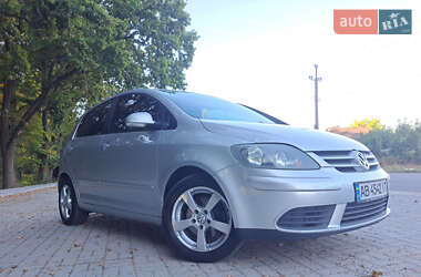Хетчбек Volkswagen Golf 2005 в Вінниці