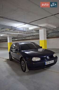 Хэтчбек Volkswagen Golf 2001 в Виннице