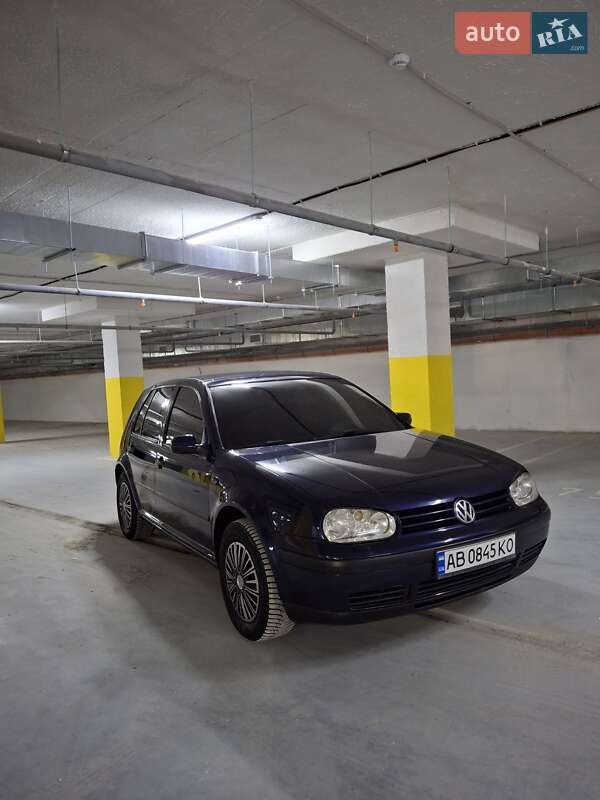 Volkswagen Golf 2001