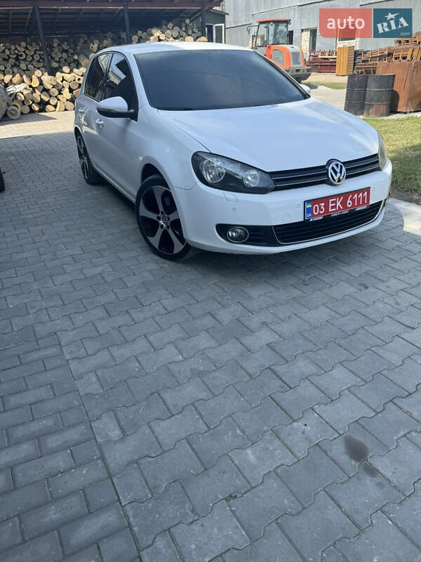 Хэтчбек Volkswagen Golf 2009 в Луцке