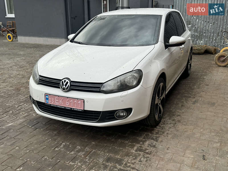 Хэтчбек Volkswagen Golf 2009 в Луцке