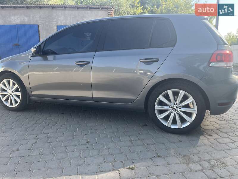 Хетчбек Volkswagen Golf 2014 в Коломиї