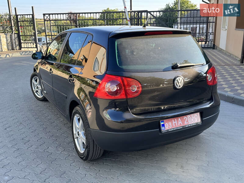Хетчбек Volkswagen Golf 2007 в Великій Багачці