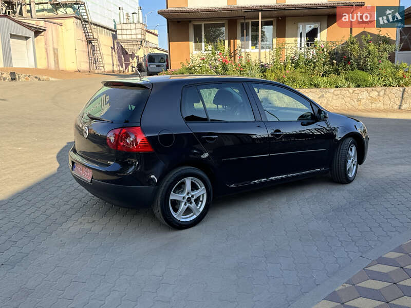 Хетчбек Volkswagen Golf 2007 в Великій Багачці