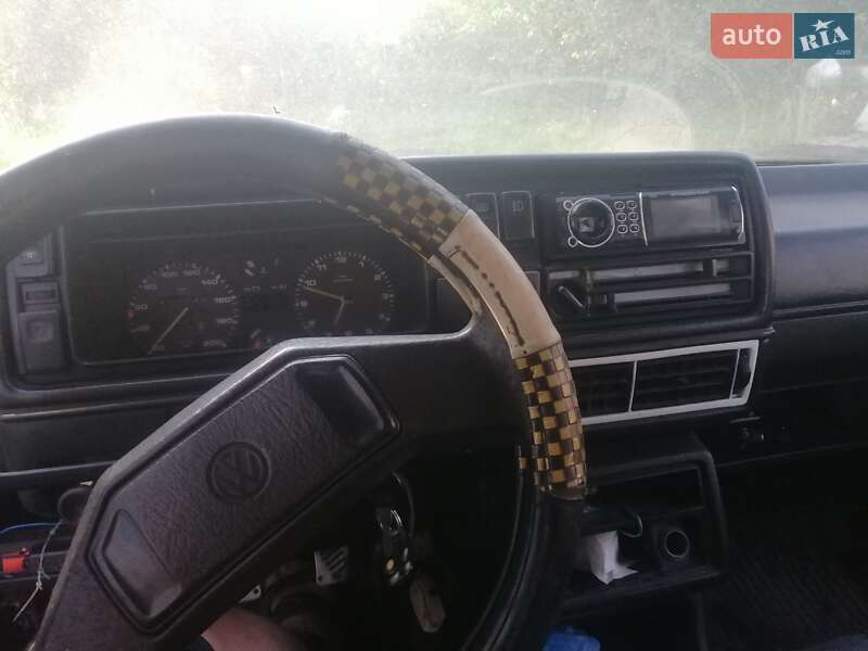 Хэтчбек Volkswagen Golf 1985 в Городке