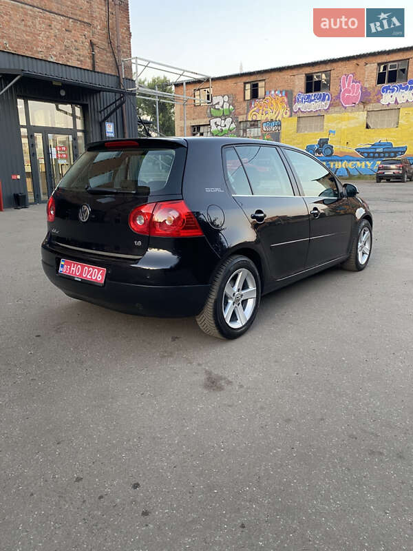 Хетчбек Volkswagen Golf 2007 в Охтирці