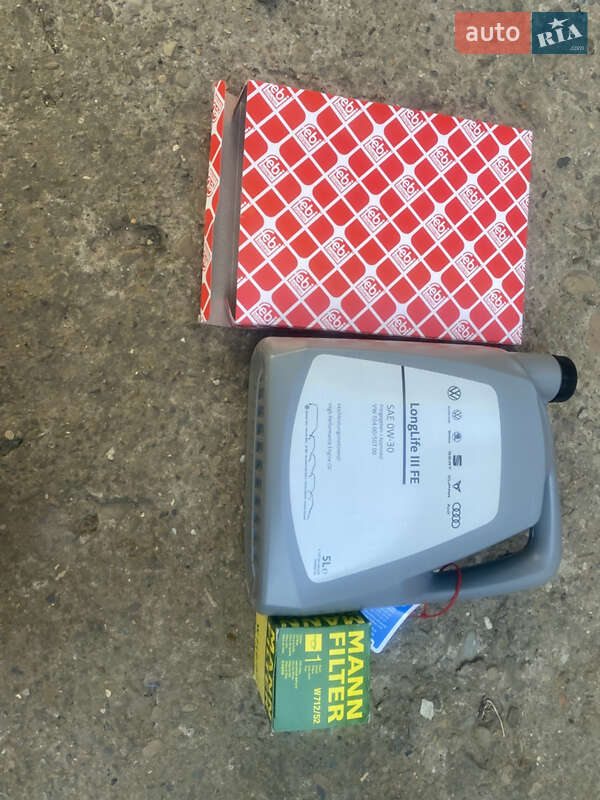 Хэтчбек Volkswagen Golf 2001 в Шиловцы