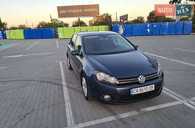 Хэтчбек Volkswagen Golf 2009 в Умани