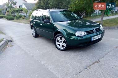 Універсал Volkswagen Golf 2000 в Вараші