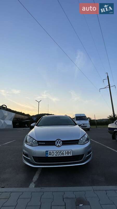 Универсал Volkswagen Golf 2016 в Иршаве