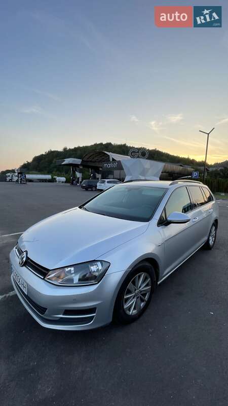 Универсал Volkswagen Golf 2016 в Иршаве